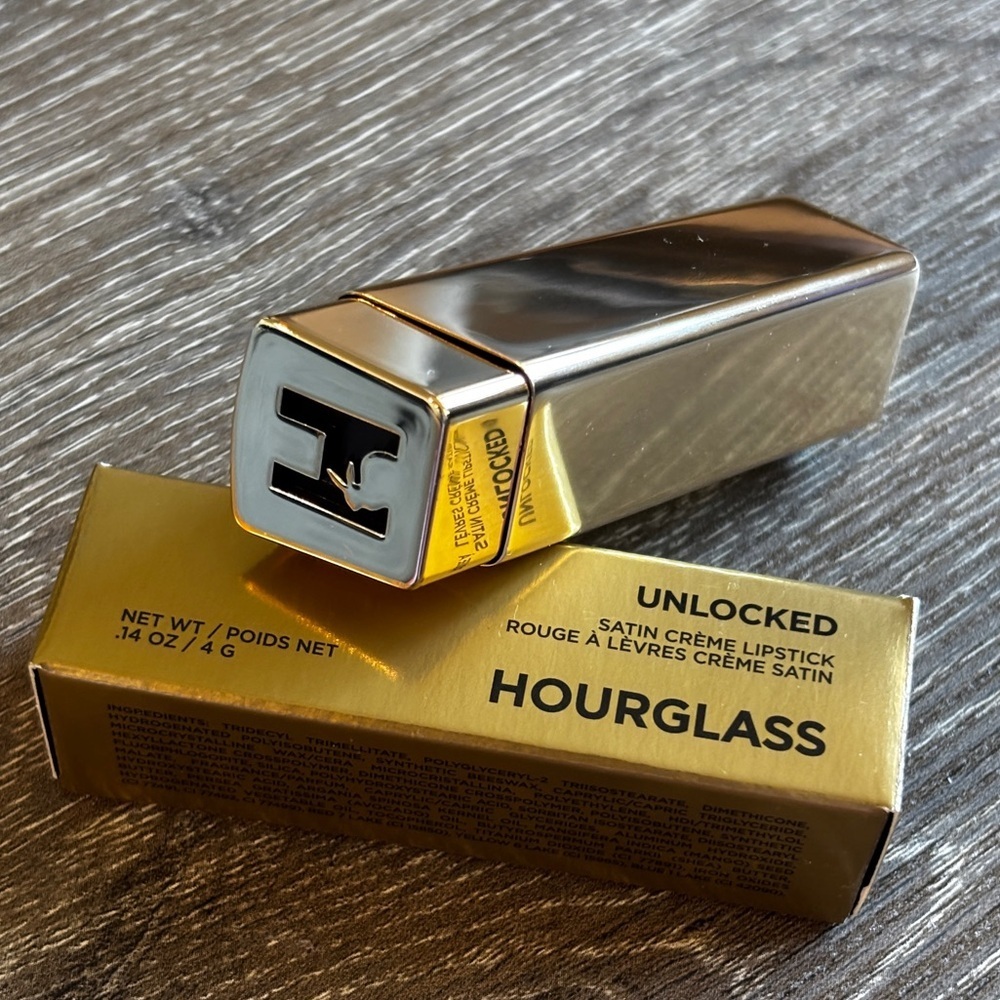 New! Hourglass Unlocked Satin Crème Lipstick in Larch 308